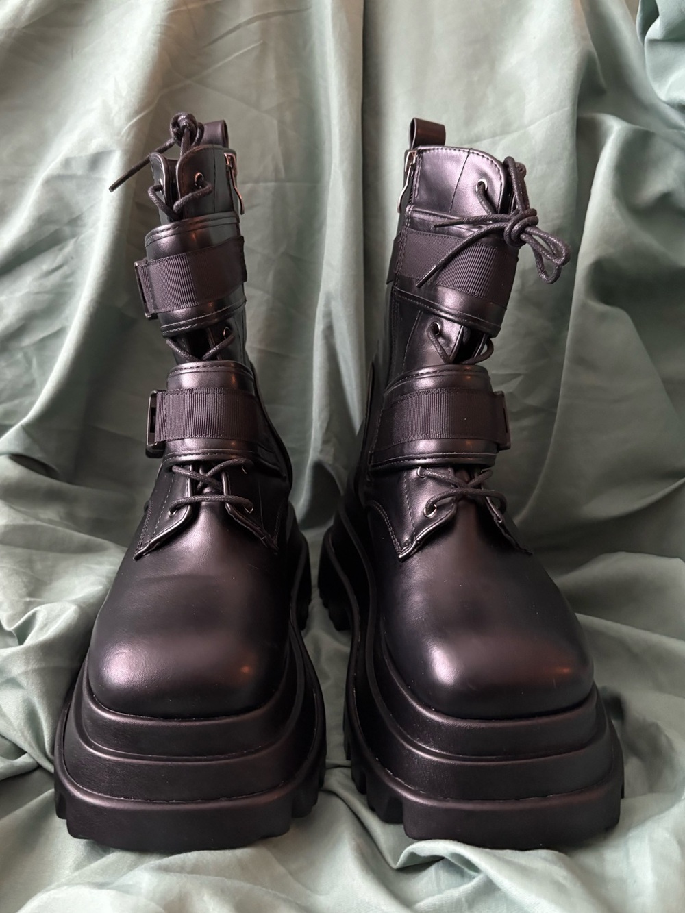 Fashion Nova Black Chunky Platform Combat Boots